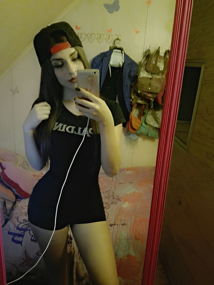 Рената привлекальеная девушка из Махачкалы цена от 5000 руб