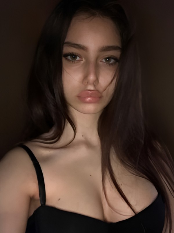 Фрида привлекательная девушка из Махачкалы цена от 1500 руб