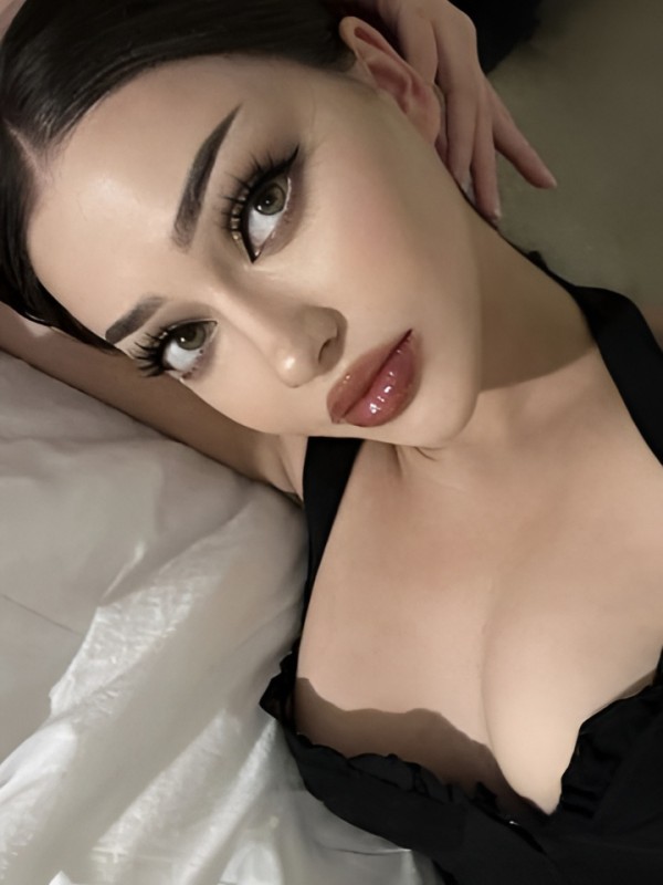 Виктория привлекательная девушка из Махачкалы цена от 3000 руб